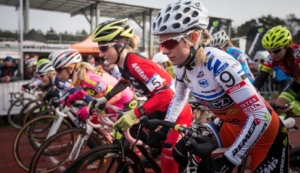 Mikulášková se raduje, Havlíkové se v Kolíně nedaří. Ohlédnutí medailistek za domácím cyklokrosovým šampionátem.