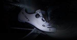 reflective-shoes-hero-bg-v3-1600x800-1452575_original_1