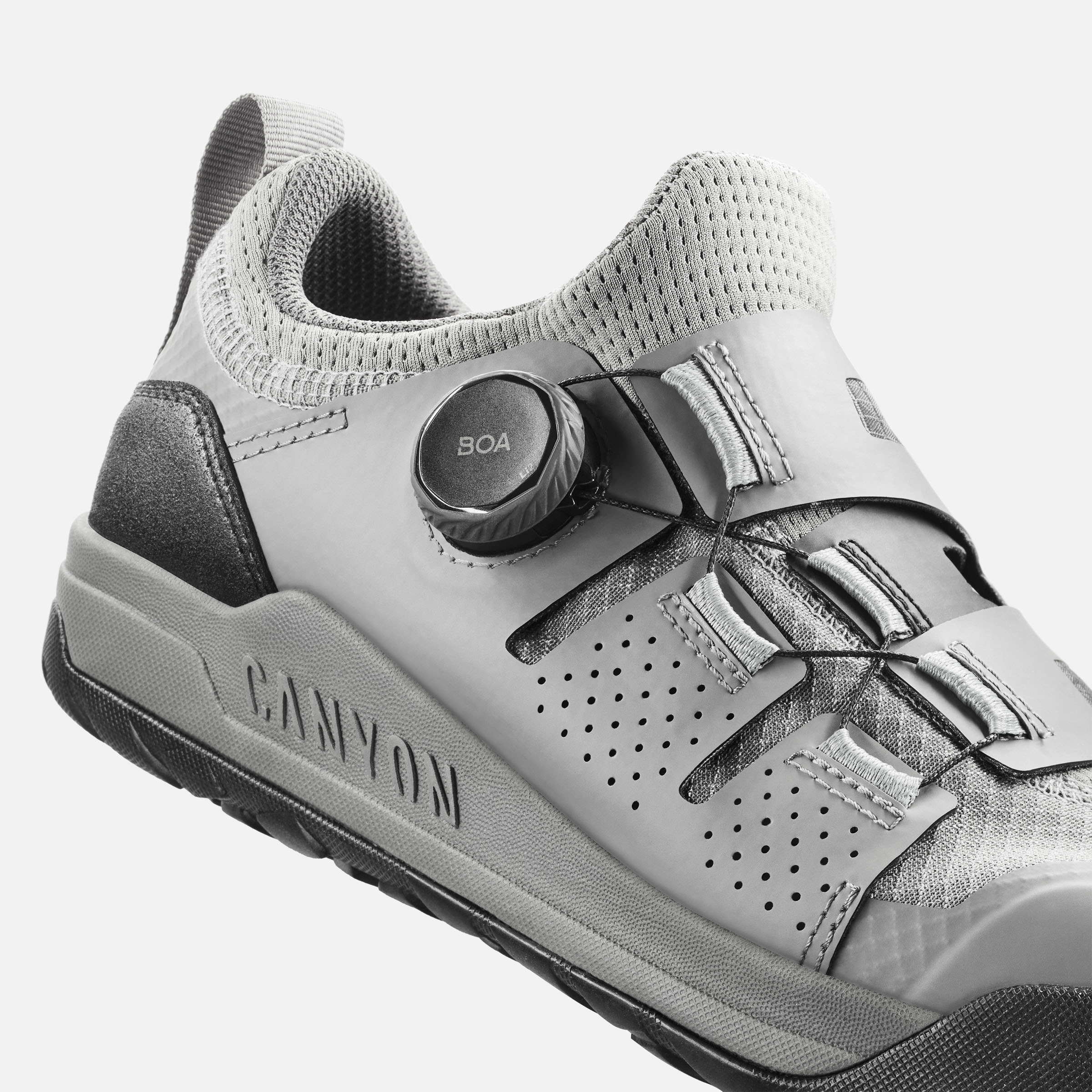 554772-2024_top-2_Apparel_canyon-SCAMPR-Shoes_9102258_gy_boa-closing-mechanism-fbe4e0-original-1727956465